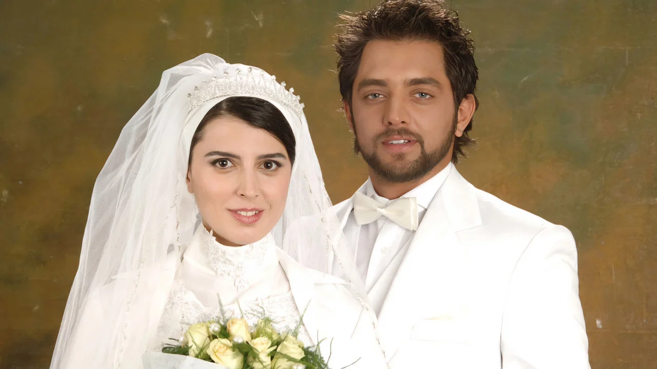 بی پولی - 剧照
