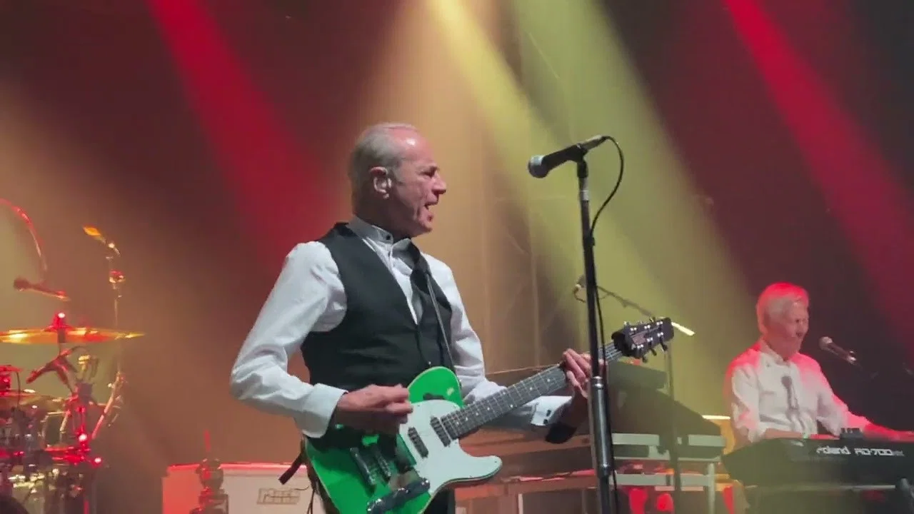 Status Quo, Rockin' All Over The World - 剧照