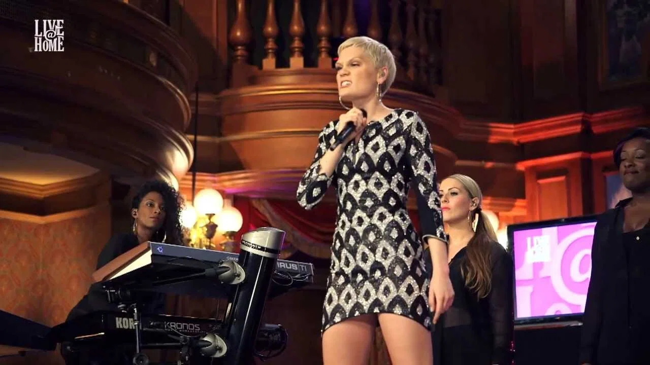 Jessie J - Live@Home - @Disneyland Paris - Full Show - 剧照