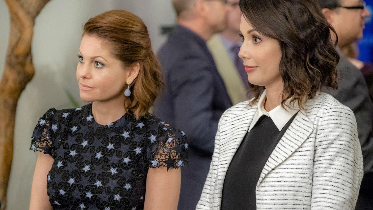 Reap What You Sew: An Aurora Teagarden Mystery - 剧照