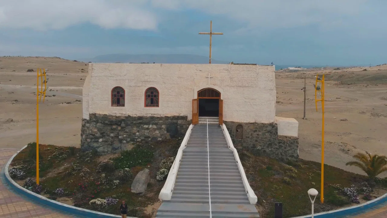 Cien A&ntilde;os del Padre Negro en Atacama - 剧照
