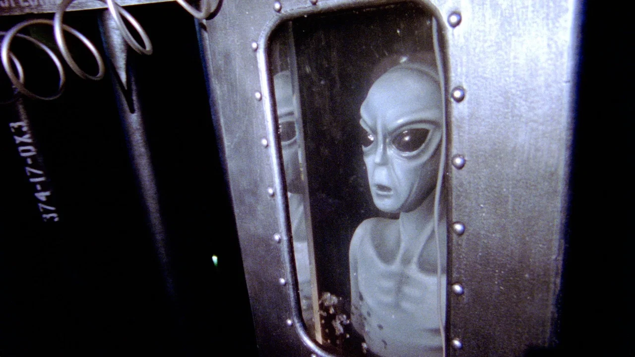 Six Days in Roswell - 剧照