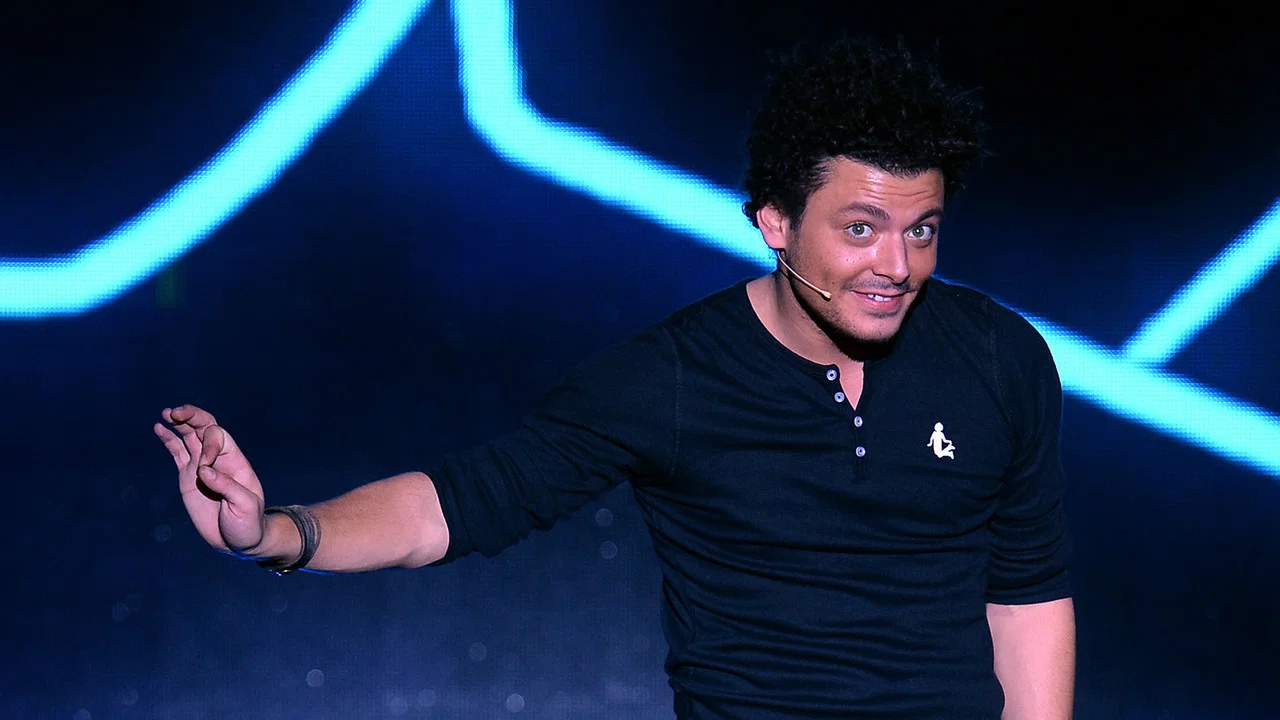 Kev Adams - Voil&agrave; Voil&agrave; - 剧照