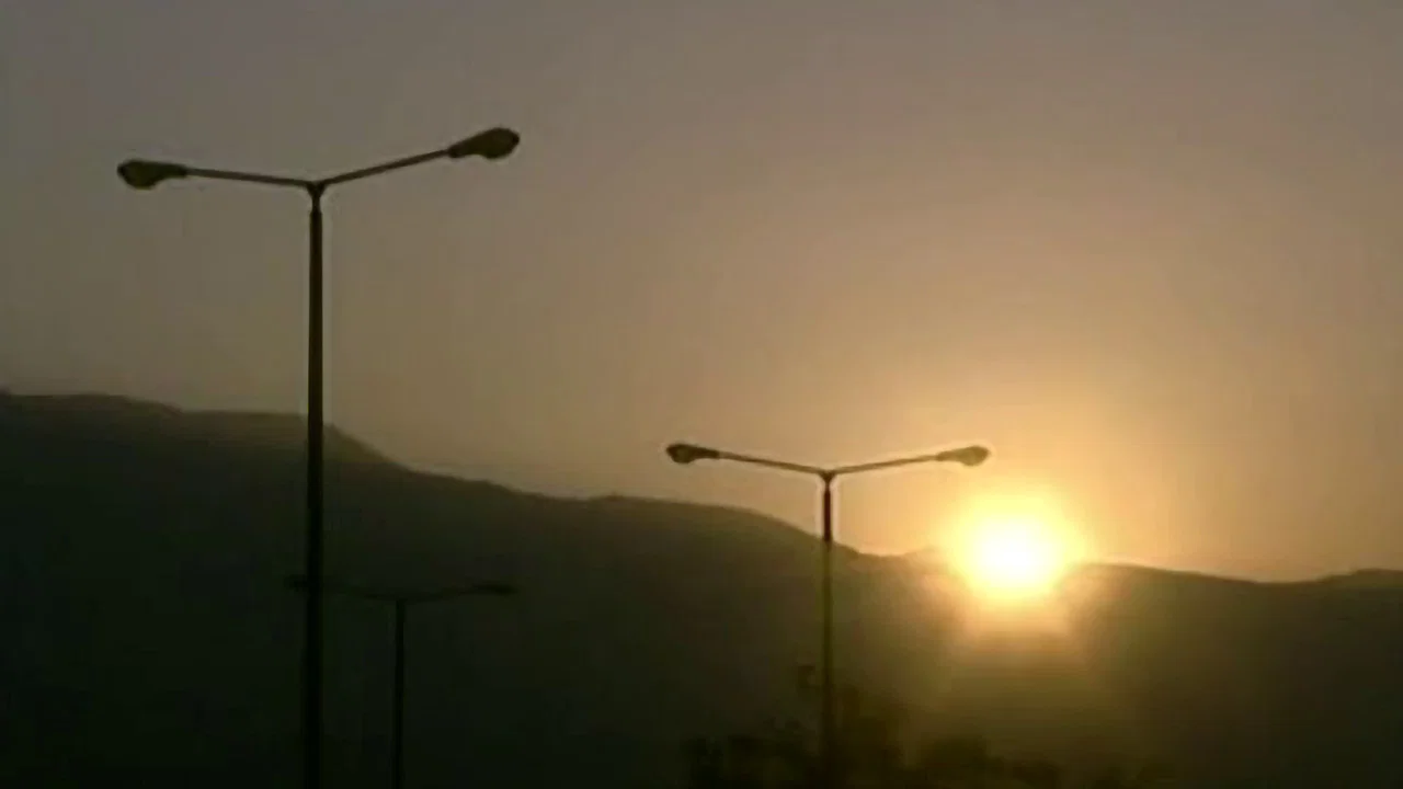 על הקו - 剧照