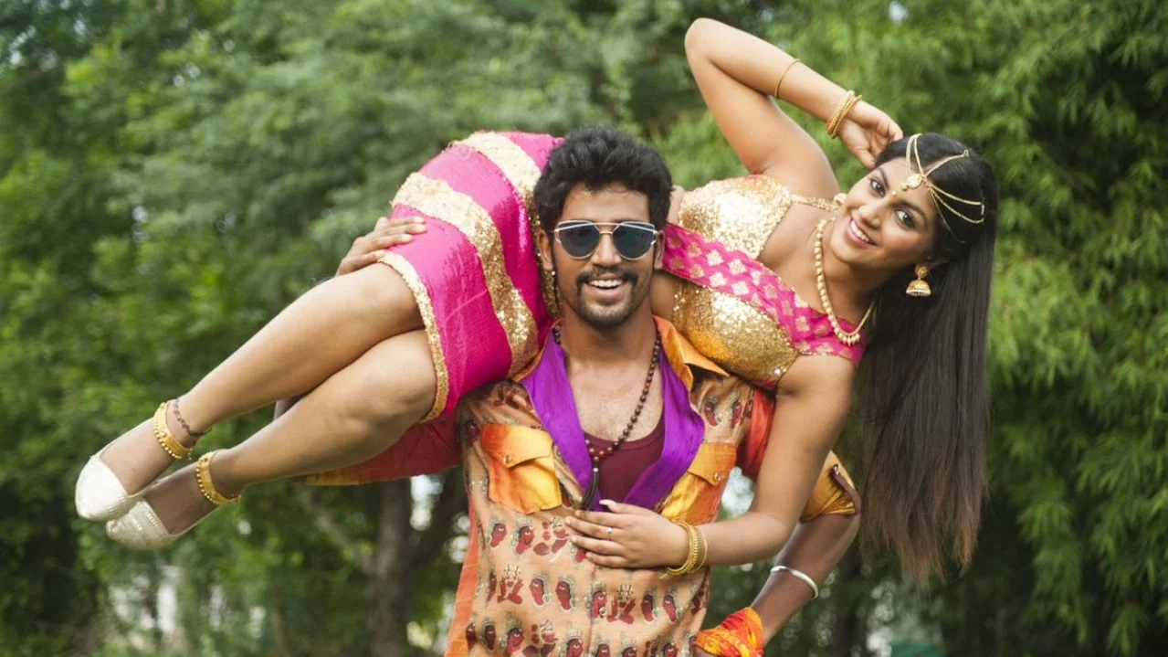மணியார் குடும்பம் - 剧照