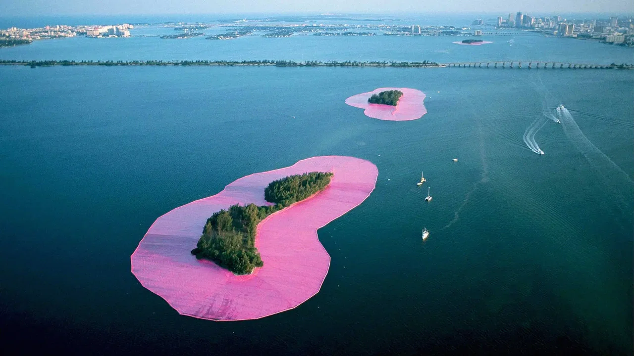 Remembering Surrounded Islands - 剧照