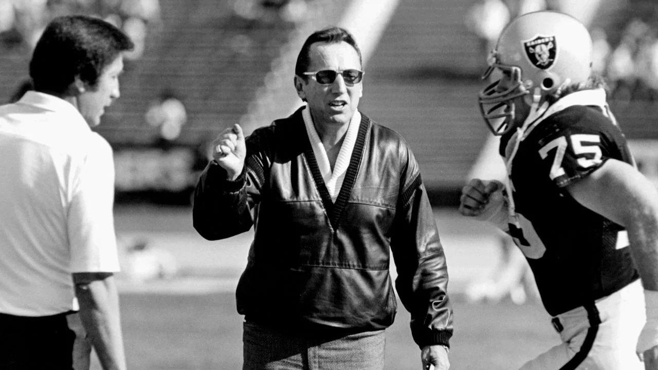 Al Davis vs. The NFL - 剧照