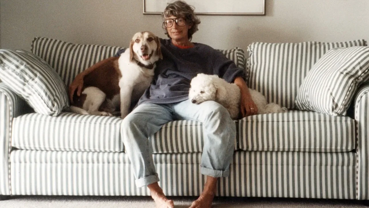 Mary Oliver: Saved by the Beauty of the World - 剧照