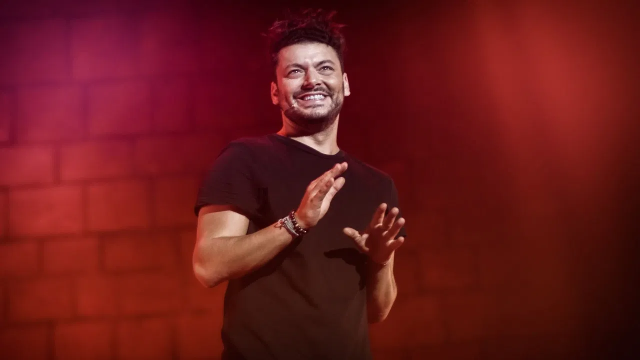Kev Adams : La Derni&egrave;re en direct - 剧照