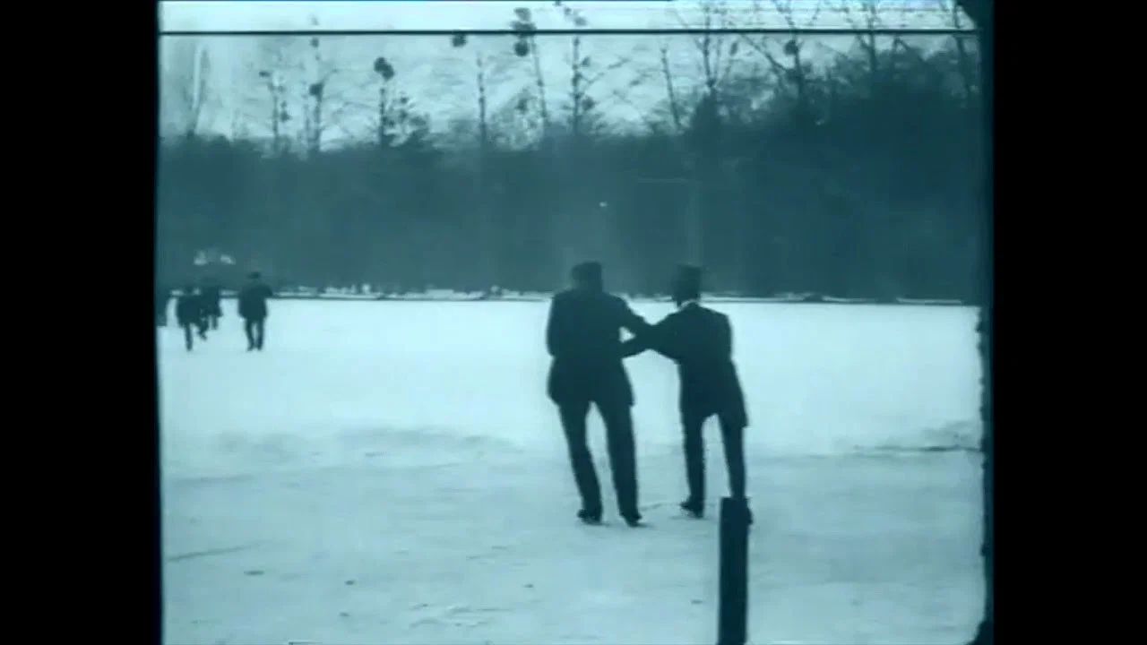 Les D&eacute;buts d'un patineur - 剧照