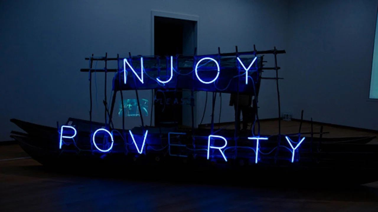 Episode III: Enjoy Poverty - 剧照