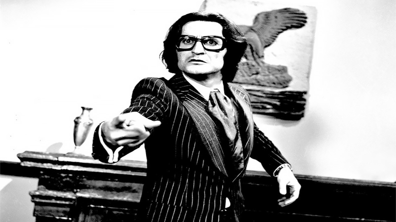 Έ&nu;&alpha;&sigmaf; &Nu;&omicron;&mu;&omicron;&tau;&alpha;&gamma;ή&sigmaf; &Pi;&omicron;&lambda;ί&tau;&eta;&sigmaf; - 剧照