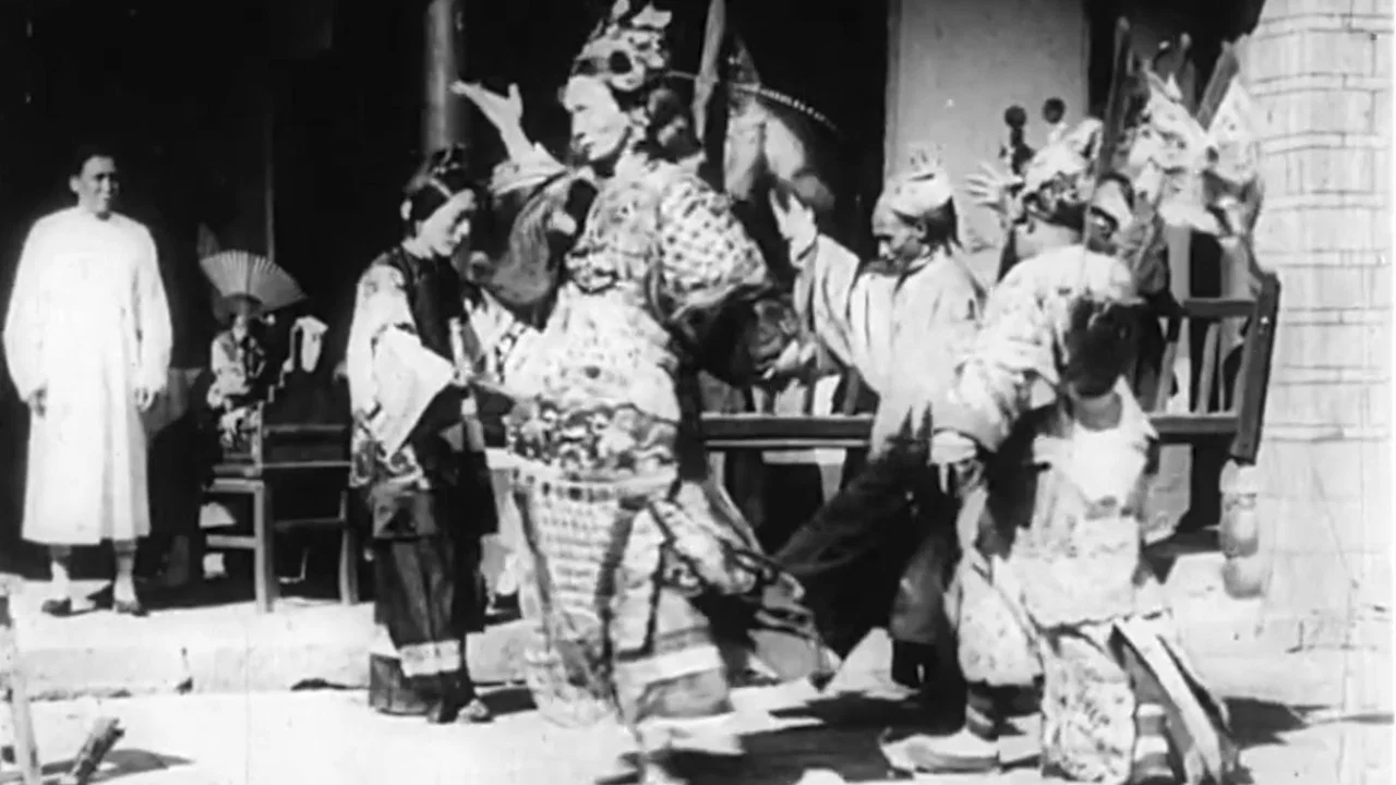 Groupe de danseurs - 剧照