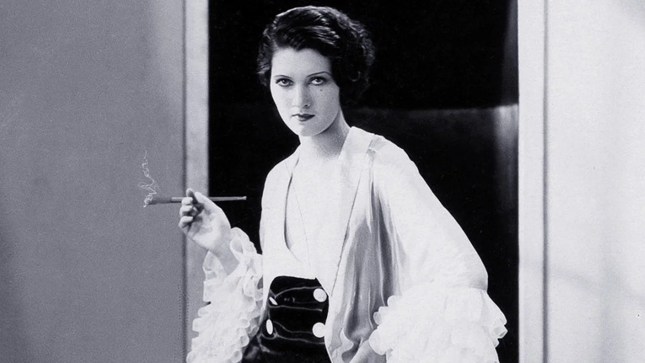 Le Parfum de la dame en noir - 剧照