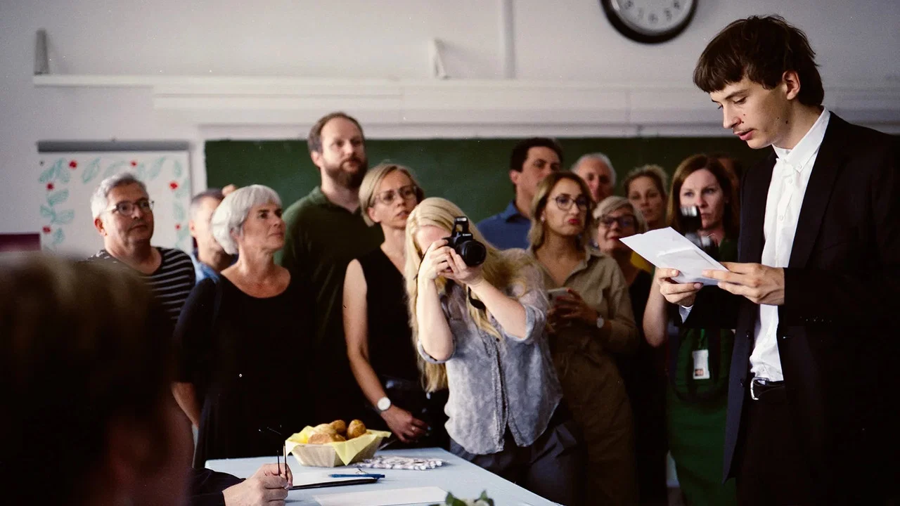 一切的解释 - 剧照