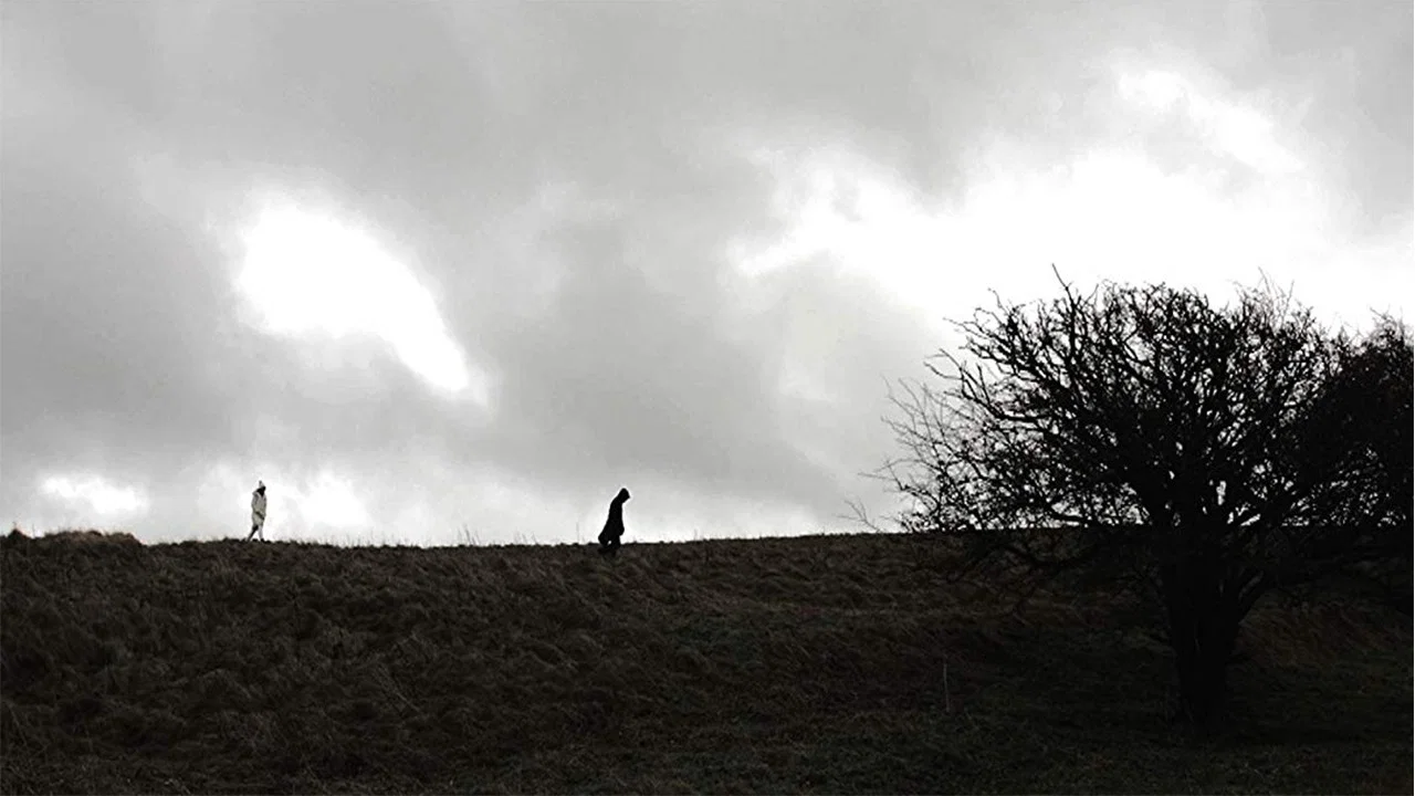 Follow the Crows - 剧照