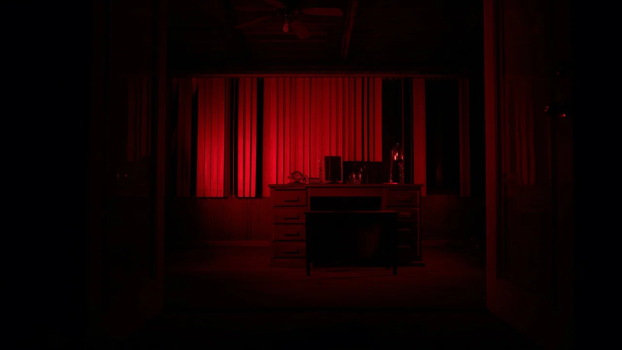 ALONE - 剧照