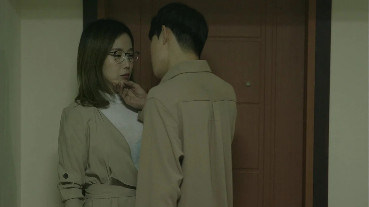 师生禁忌之恋 - 剧照