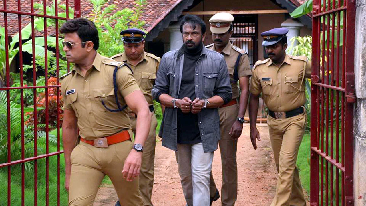 പകല്&zwj;പോലെ... - 剧照