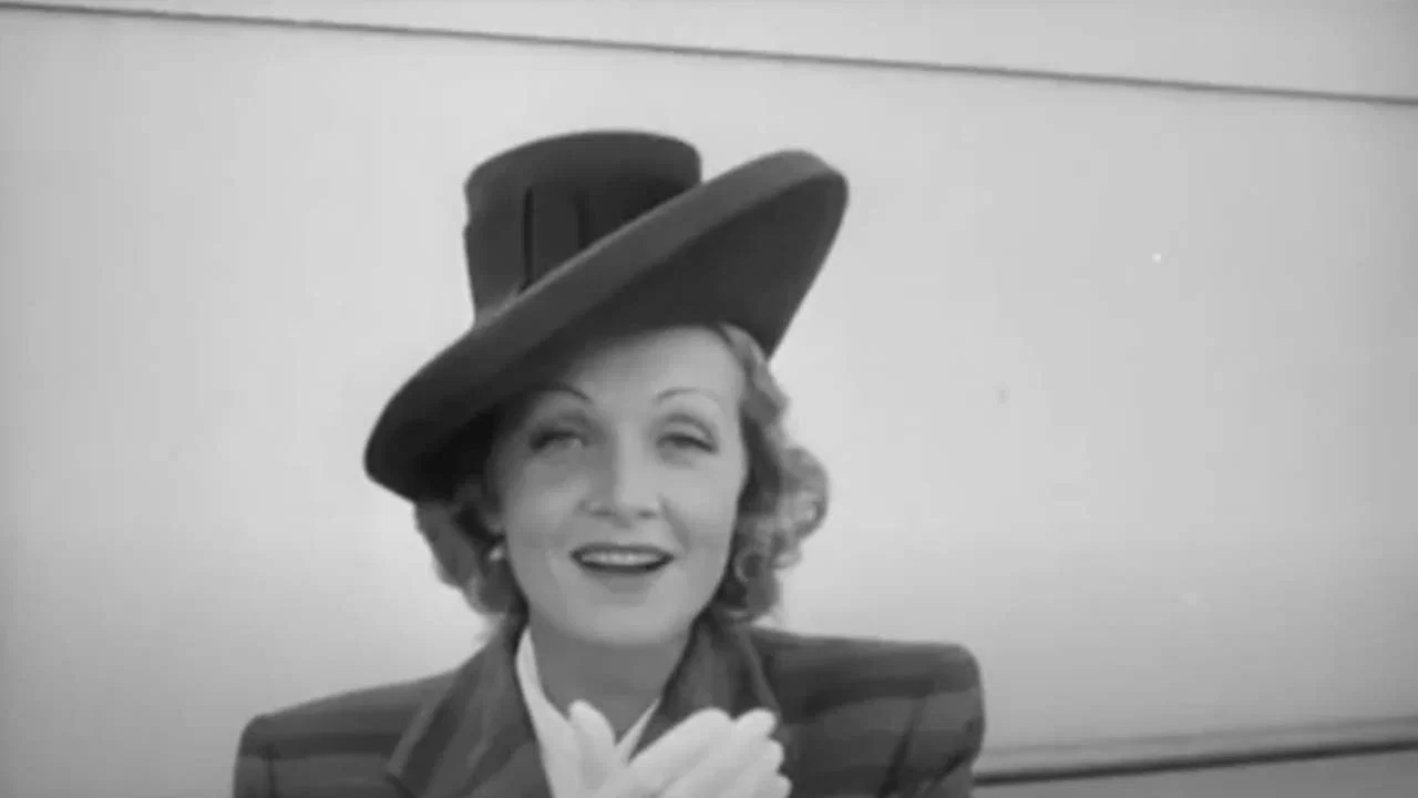 The Fashion Side of Hollywood - 剧照