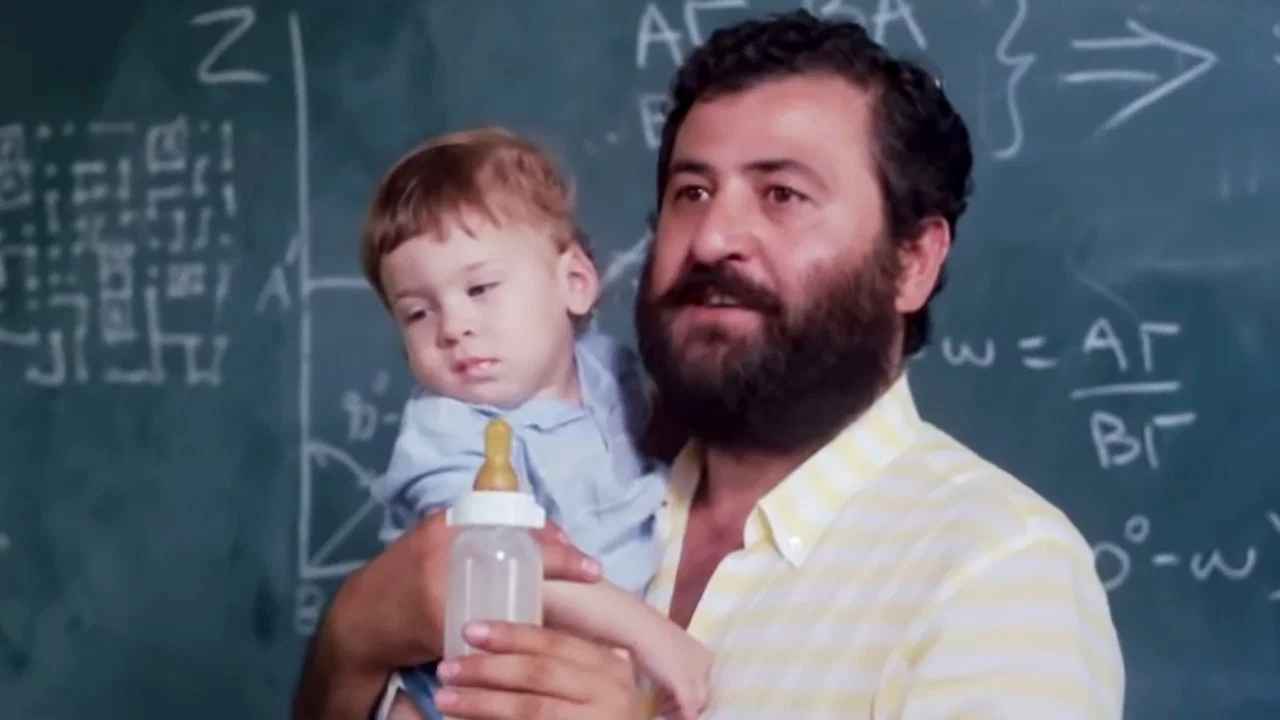 &Delta;ά&sigma;&kappa;&alpha;&lambda;&epsilon; &Tau;&iota; &Delta;ί&delta;&alpha;&sigma;&kappa;&epsilon;&sigmaf;; - 剧照
