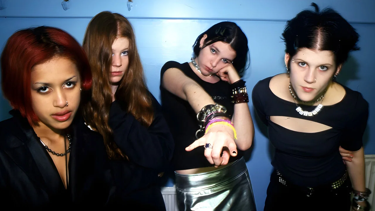 Kittie &lrm;&ndash; Spit In Your Eye - 剧照