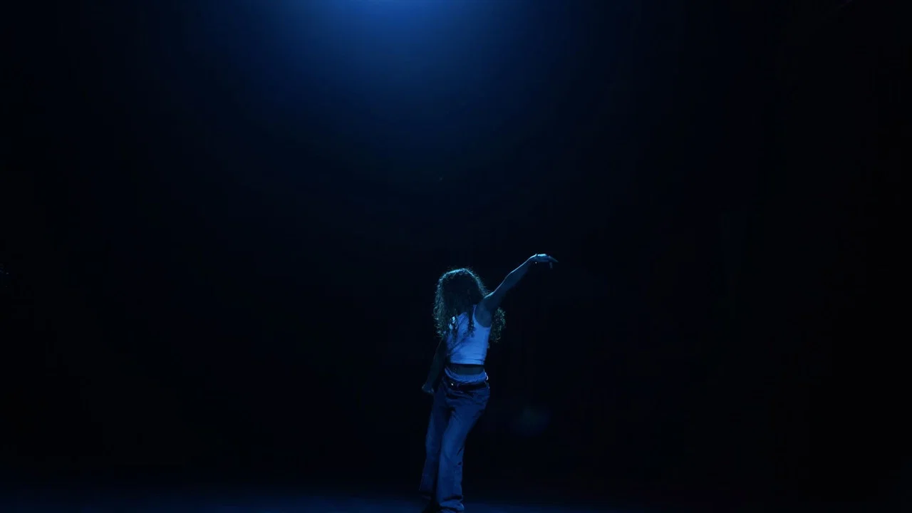 Before The Spotlight - 剧照