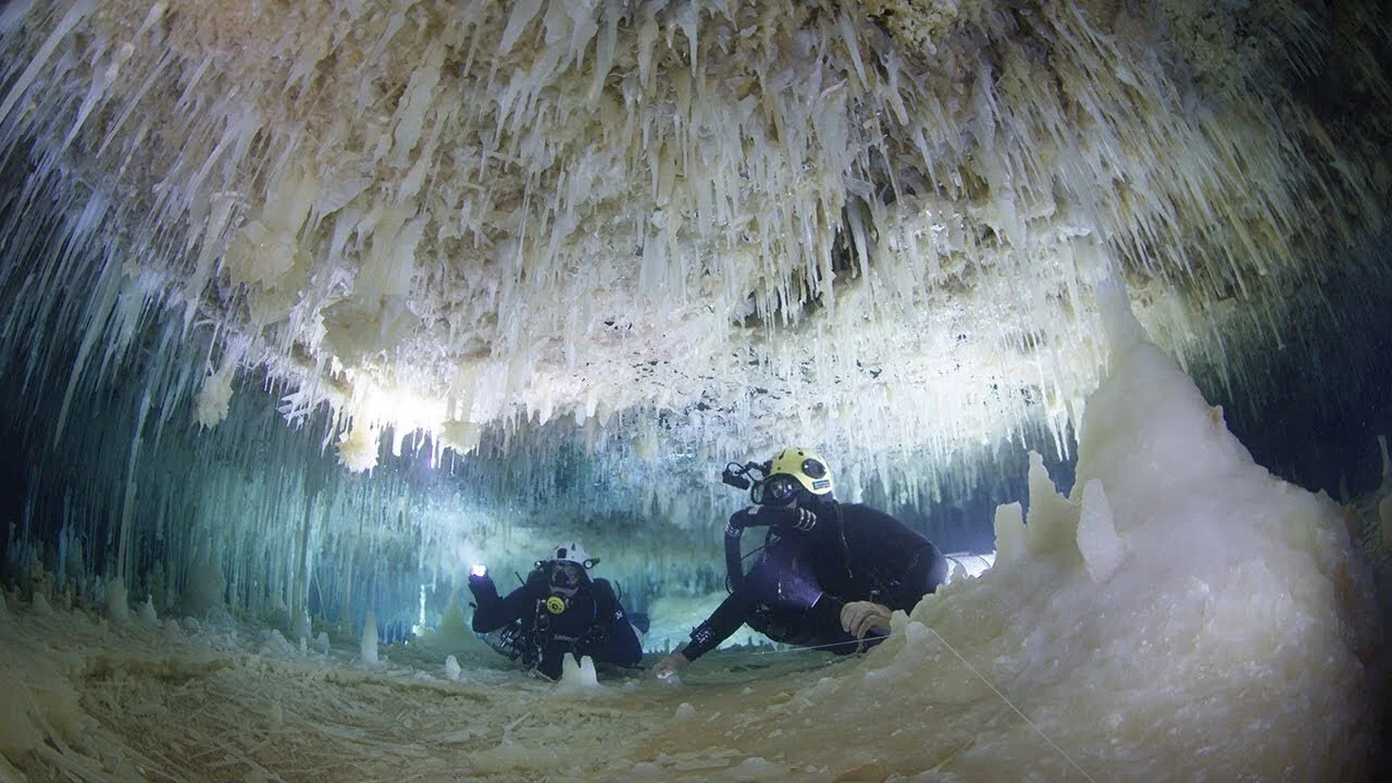 Ancient Caves - 剧照
