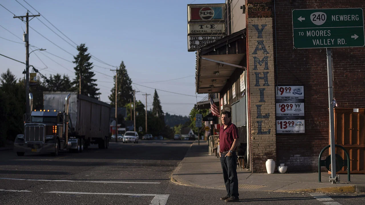 Tightrope: Americans Reaching for Hope - 剧照