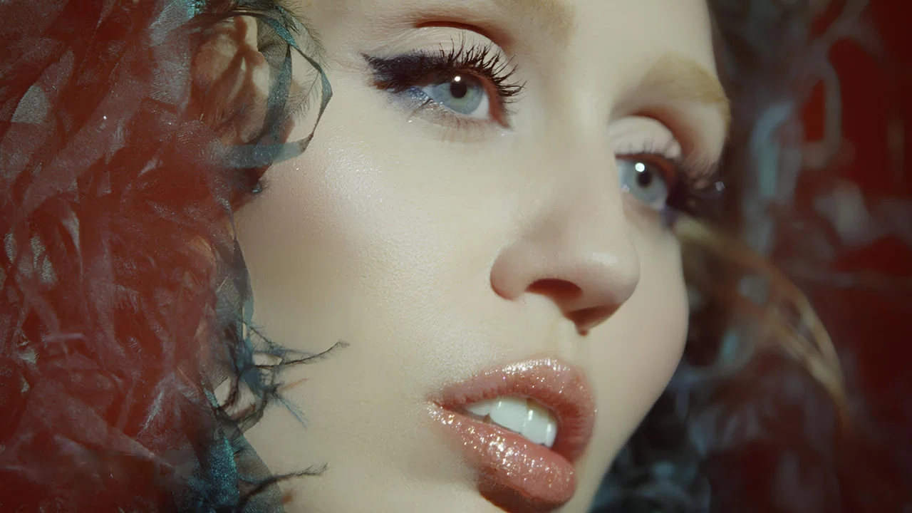 Miley Cyrus: Something Beautiful - 剧照