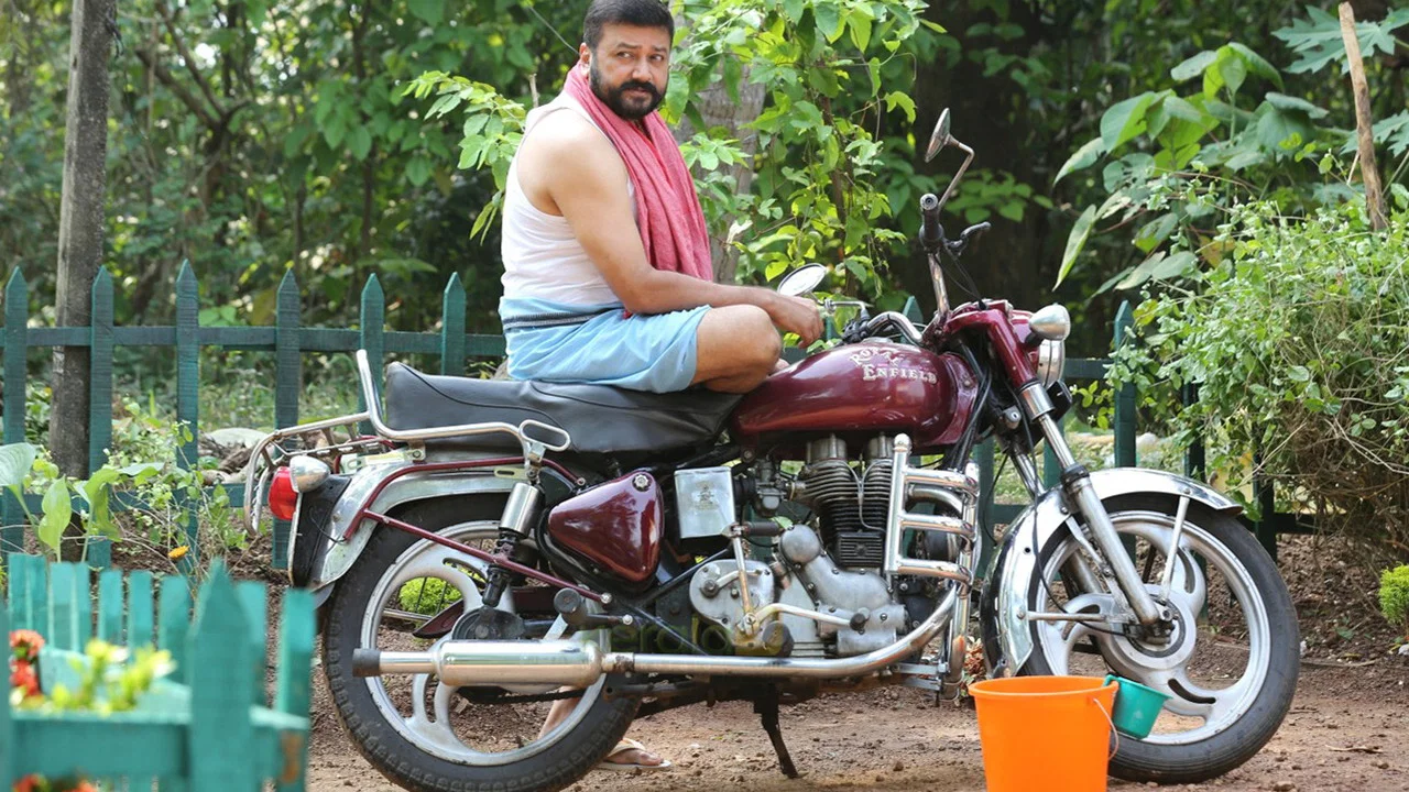 ആകാശമിഠായി - 剧照