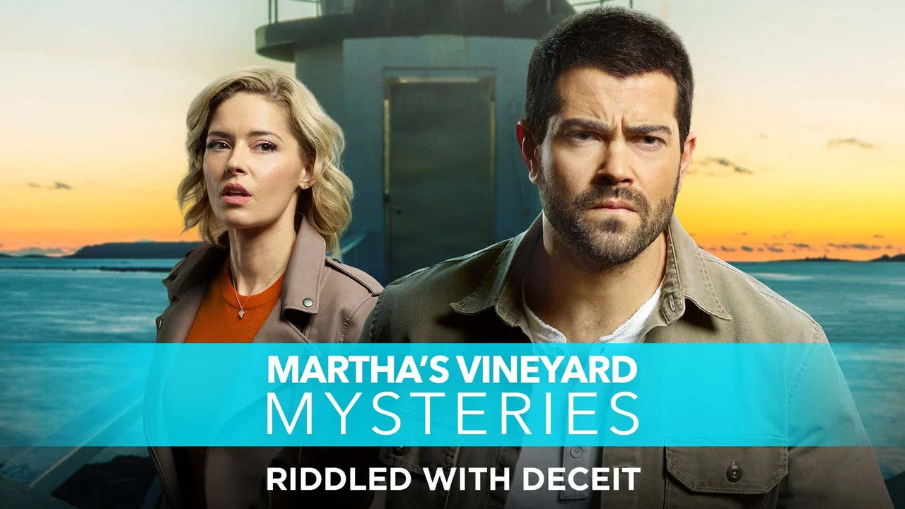Riddled with Deceit: A Martha's Vineyard Mystery - 剧照