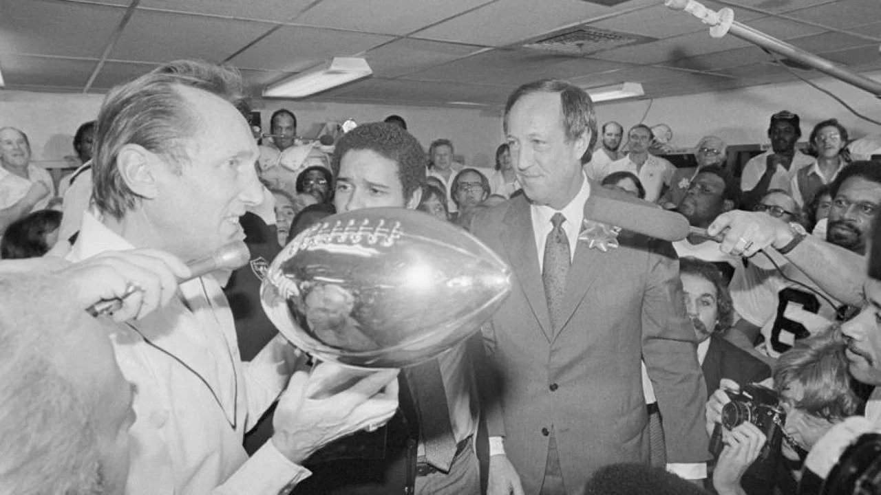 Al Davis vs. The NFL - 剧照