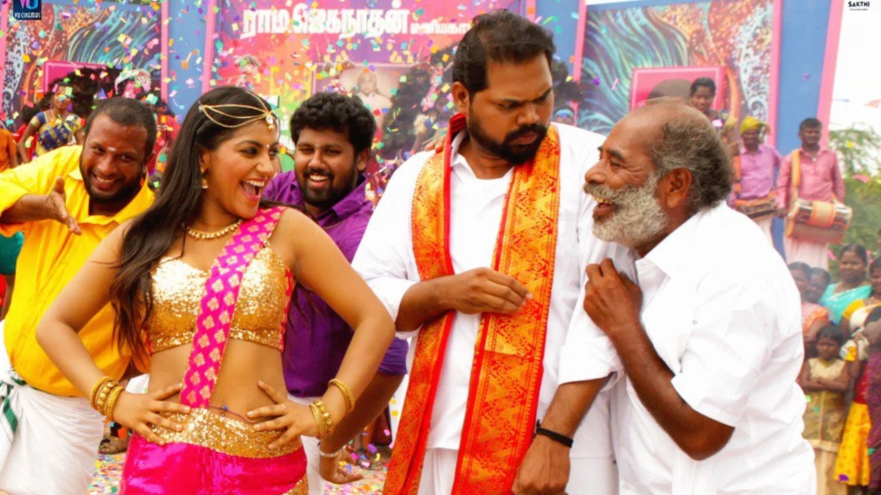 மணியார் குடும்பம் - 剧照