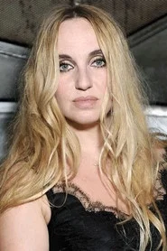 Chlo&eacute; Mons