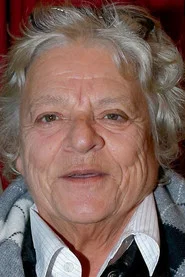 Jos&eacute;e Dayan