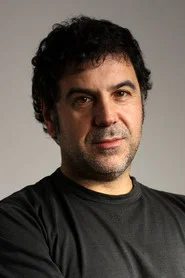 V&iacute;ctor Mosqueira