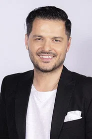 Liviu V&acirc;rciu
