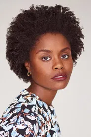 Den&eacute;e Benton