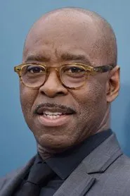 考特尼&middot;伯纳德&middot;万斯