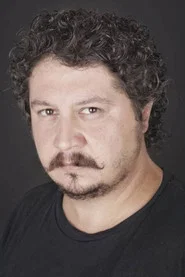 Y&uuml;ksel Molla