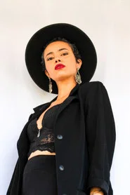 Maria Vit&oacute;ria Resende