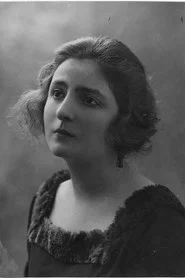 H&eacute;l&egrave;ne Darly