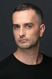 Tuğrul T&uuml;lek