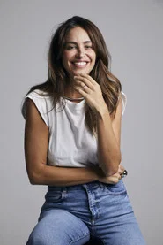 T&oacute;ia Ferraz