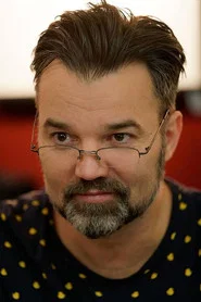 Hev&eacute;r G&aacute;bor