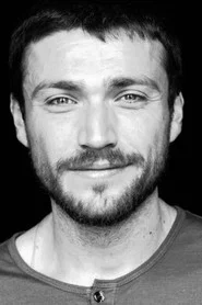 Sinan G&uuml;le&ccedil;