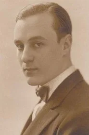 Ernesto Raqu&eacute;n