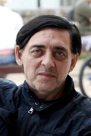 Dus&aacute;n Vitanovics