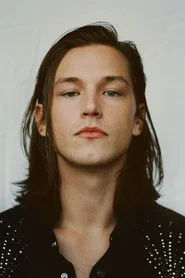 Simon L&ouml;&ouml;f